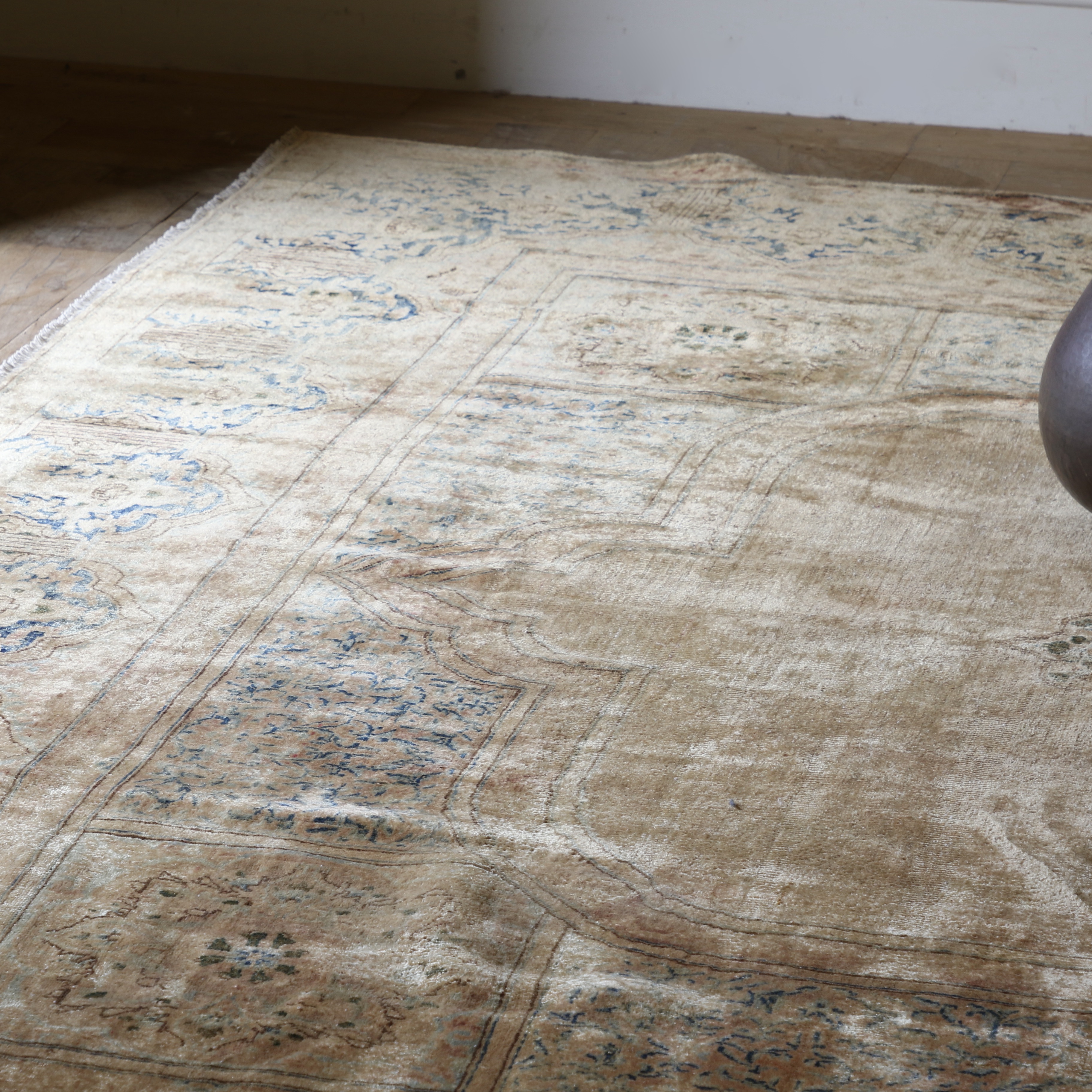 Kerman Rug / Golden Horse